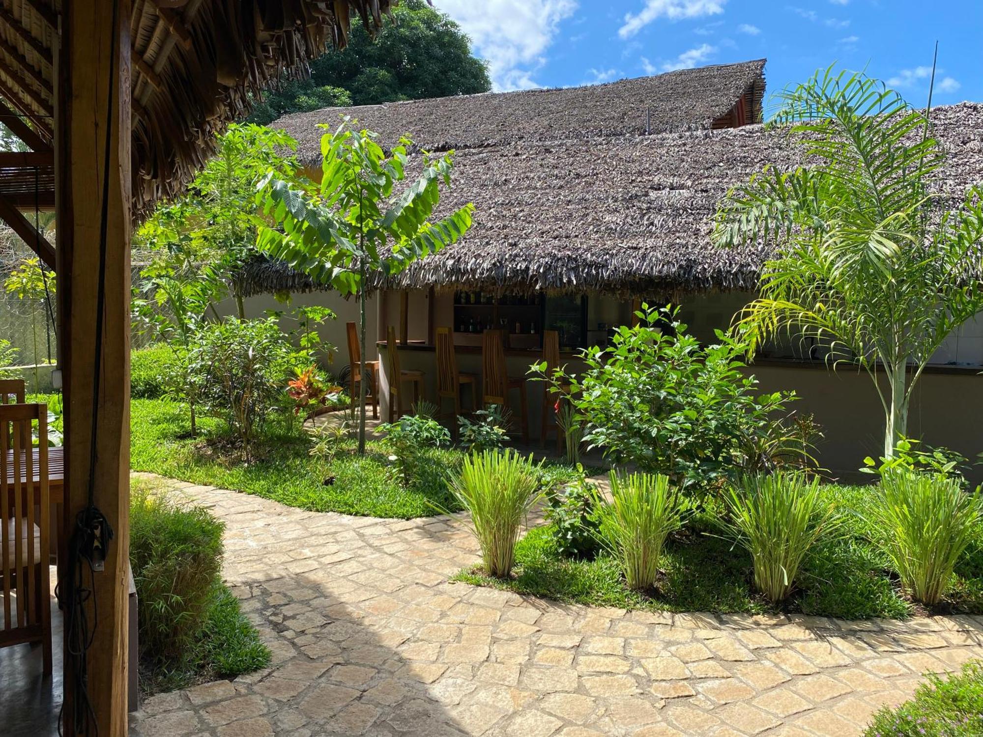La Perle Rare De Nosy Be Hotell Ambatoloaka  Exteriör bild