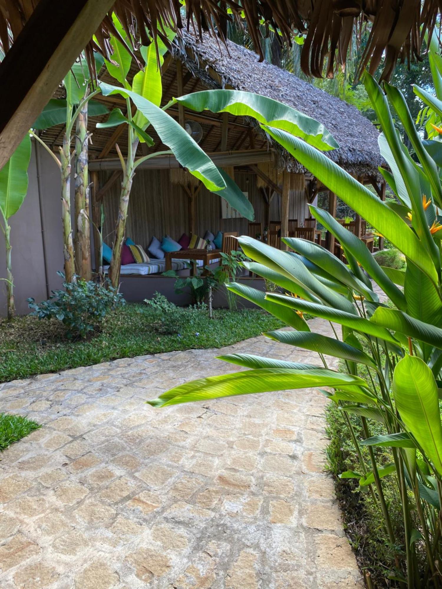 La Perle Rare De Nosy Be Hotell Ambatoloaka  Exteriör bild
