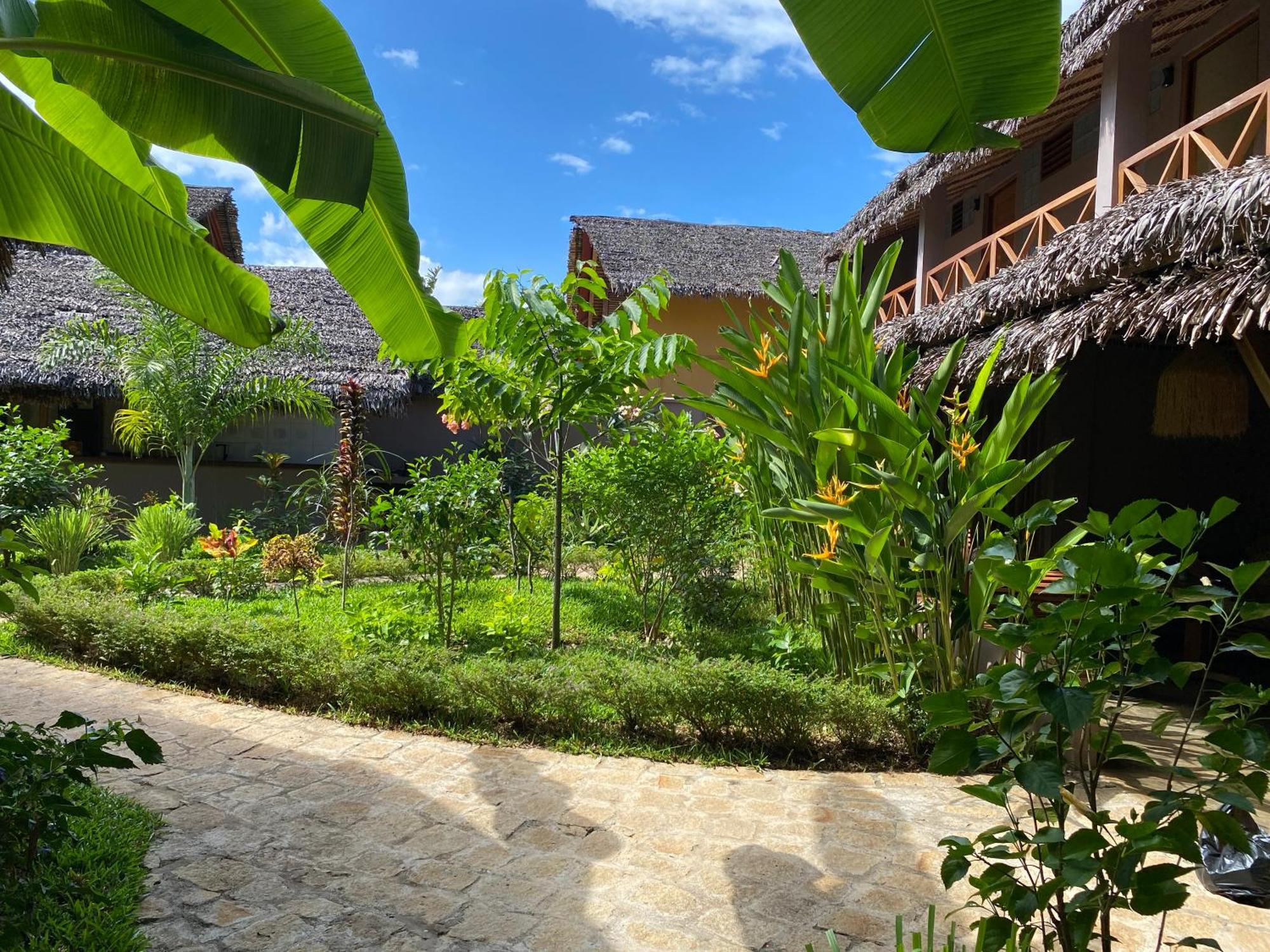 La Perle Rare De Nosy Be Hotell Ambatoloaka  Exteriör bild