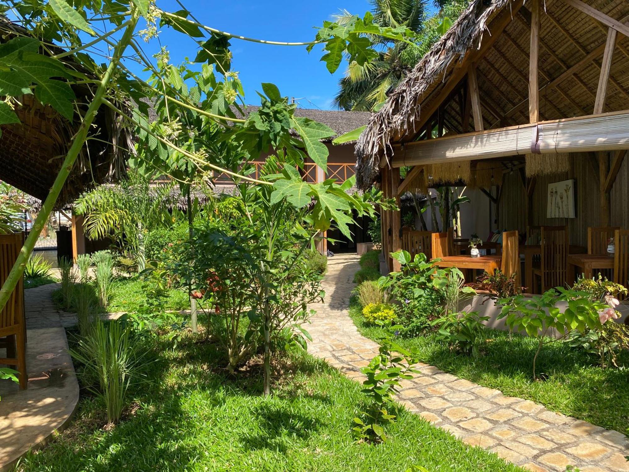 La Perle Rare De Nosy Be Hotell Ambatoloaka  Exteriör bild