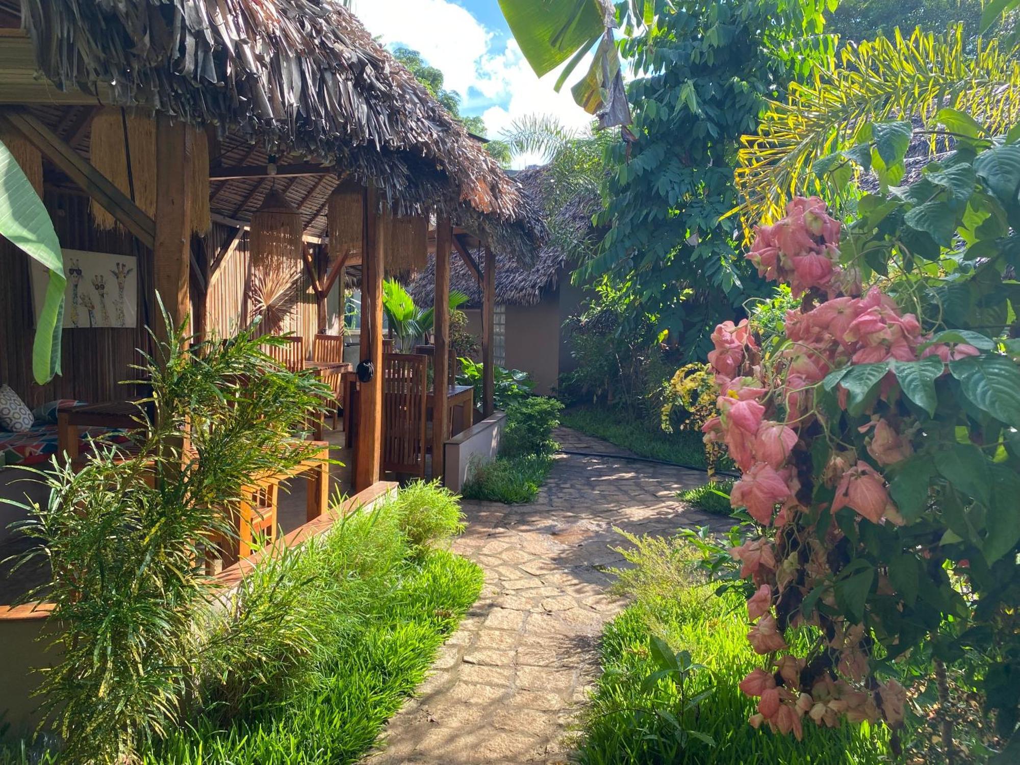 La Perle Rare De Nosy Be Hotell Ambatoloaka  Exteriör bild